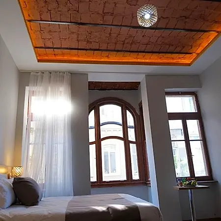 Adamantides Hotel