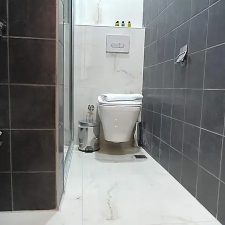 Hotel Adamantides *